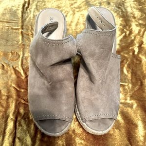 Merona wedge espadrilles with adjustable back strap. Size 9.5